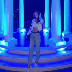 Meet your Posher, Brooke